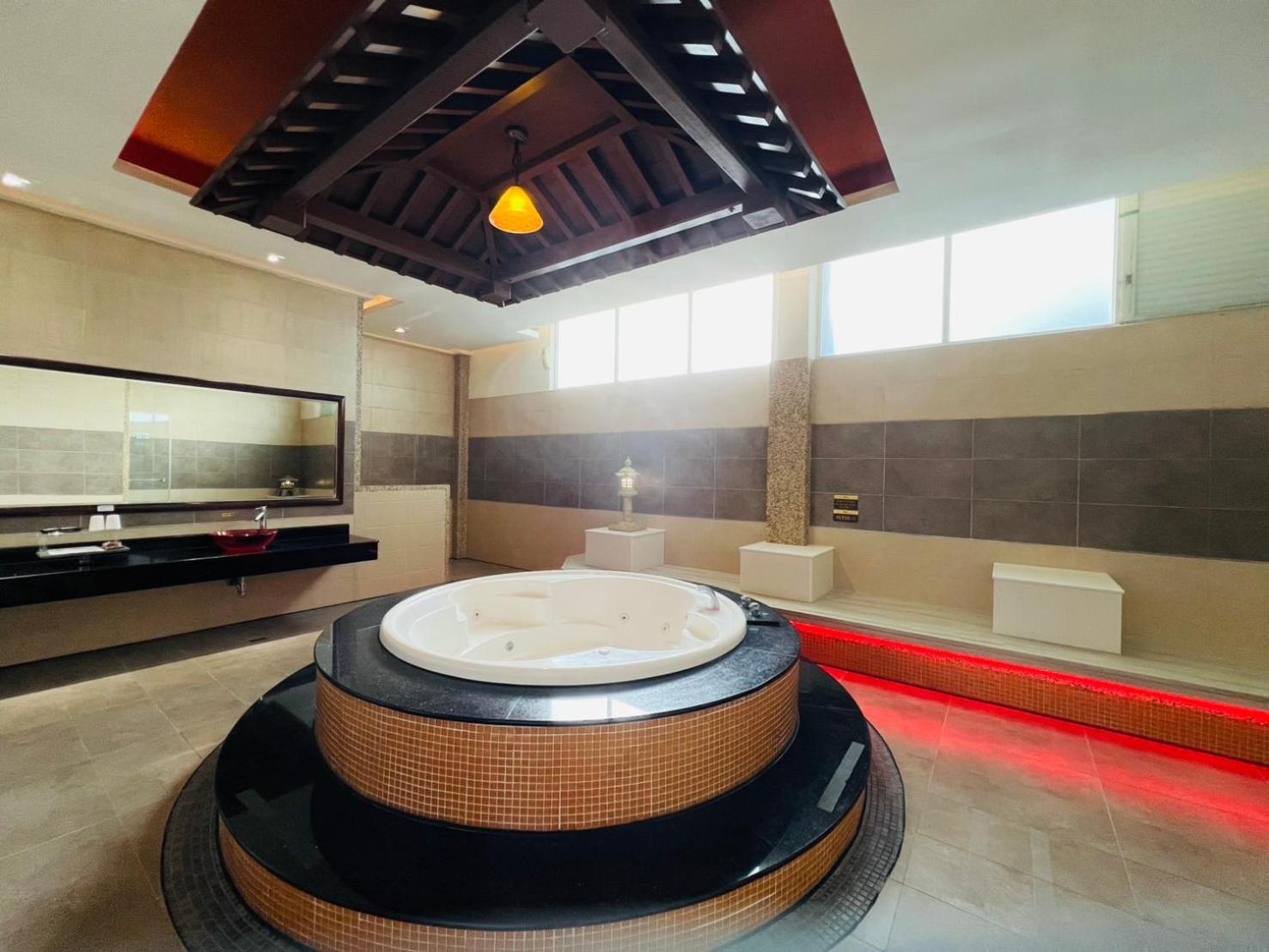 Wei Feng Exquisite Motel Pintung Branch Pingtung 외부 사진